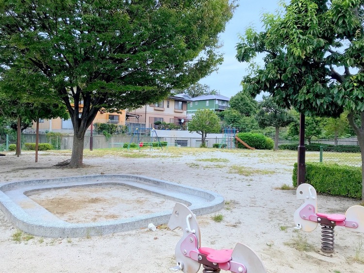 周辺 梶田公園 徒歩 約3分（約210m）