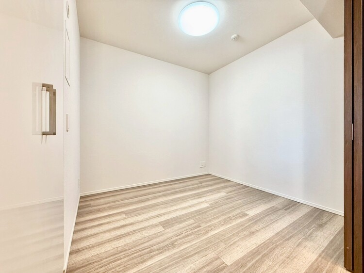 その他 清かで艶やかな時間をもたらしてくれる室内です。