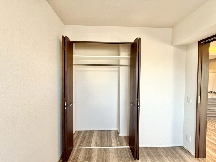 その他 収納スペースが付いていて、お部屋を広く使っていただけます。