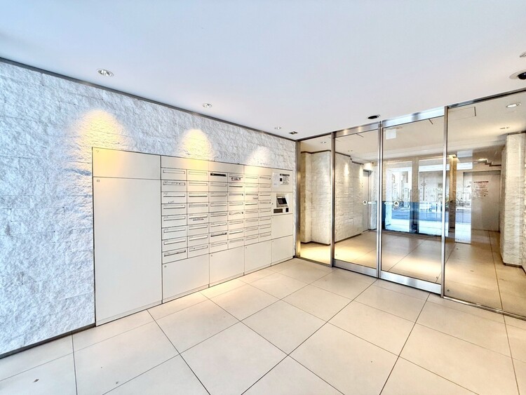 その他 館内は静寂な中が保たれており、管理が行き届いている印象を受けました。