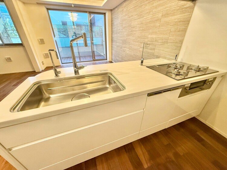 その他 開放感のあるキッチンスペース。調理をしながら、会話も弾みそうですね。