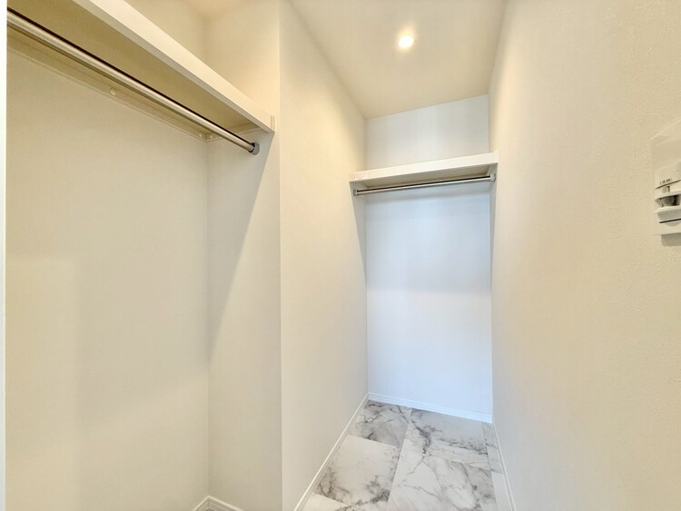 その他 収納スペースが付いていて、お部屋を広く使っていただけます。