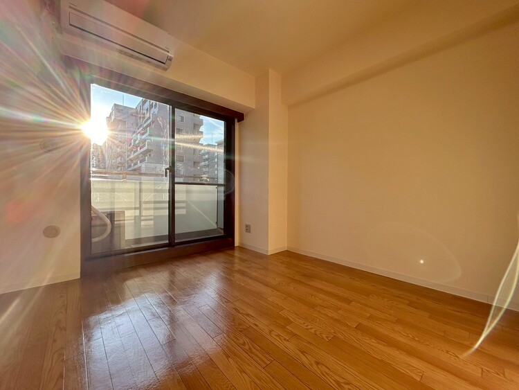 その他 清かで艶やかな時間をもたらしてくれる室内です。