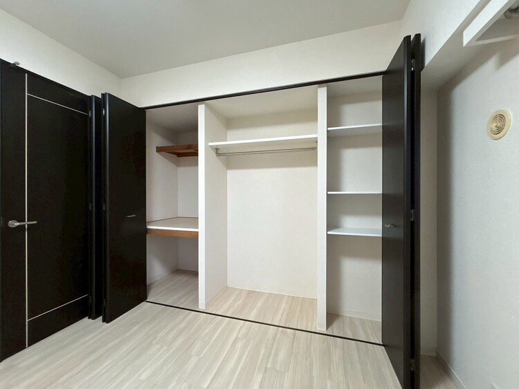 その他 収納スペースが付いていて、お部屋を広く使っていただけます。