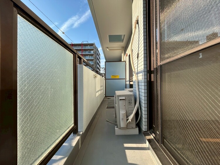 その他 朝の澄んだ空気や、夕方に吹く清々しい風を感じられるバルコニー。