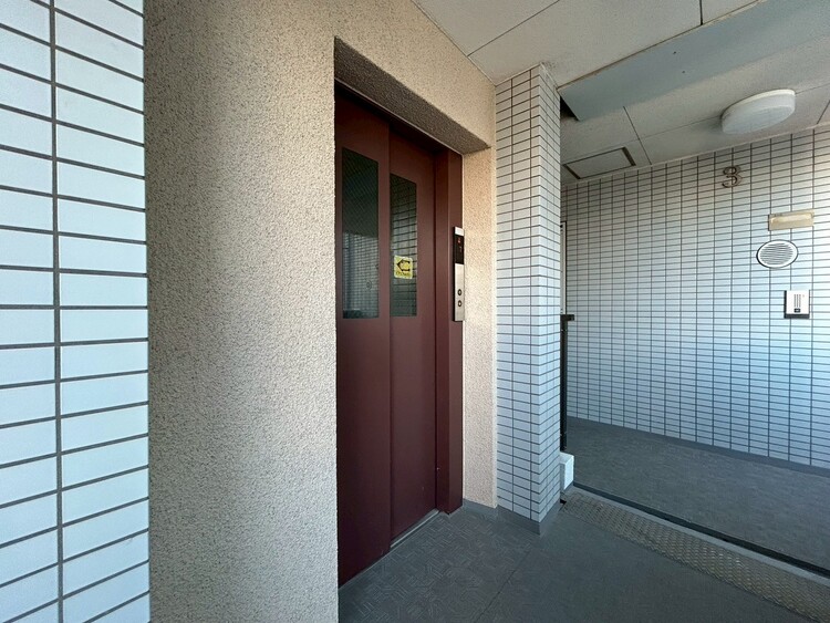 その他 エレベーター完備のため荷物が多くなっても安心。