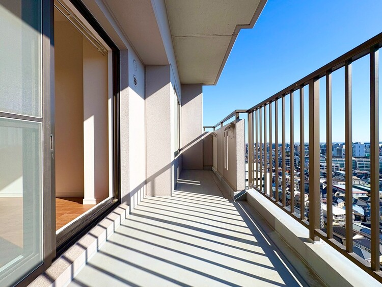 その他 朝の澄んだ空気や、夕方に吹く清々しい風を感じられるバルコニー。