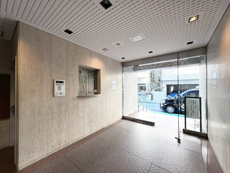 その他 館内は静寂な中が保たれており、管理が行き届いている印象を受けました。