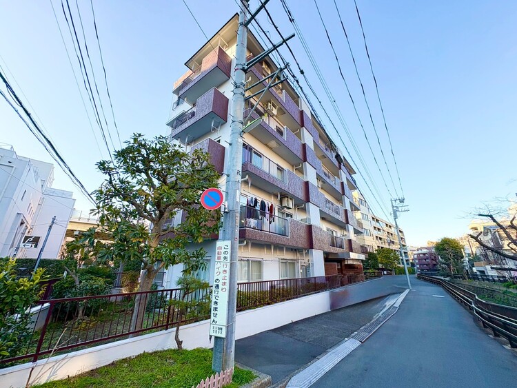 その他 飽きのこないシンプルモダンな外観です。