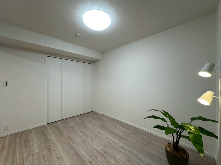 その他 清かで艶やかな時間をもたらしてくれる室内です。