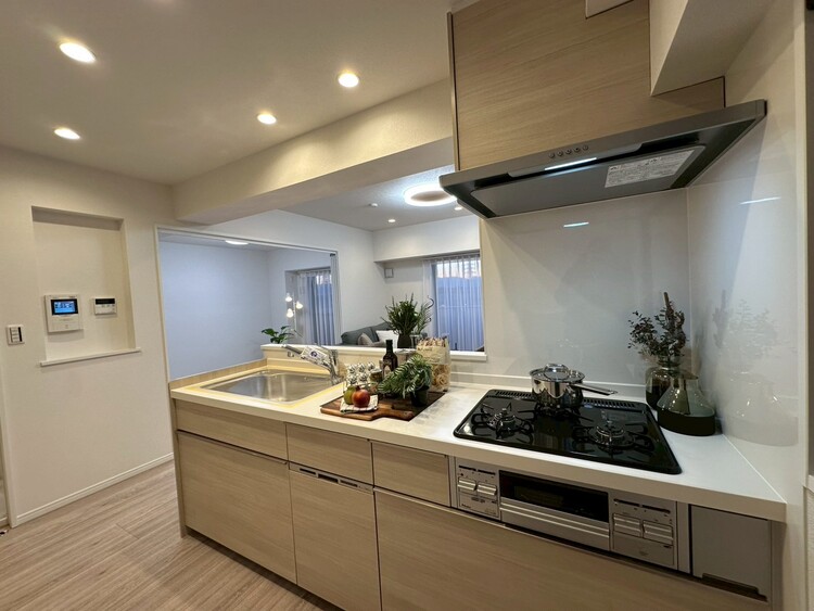 その他 開放感のあるキッチンスペース。調理をしながら、会話も弾みそうですね。