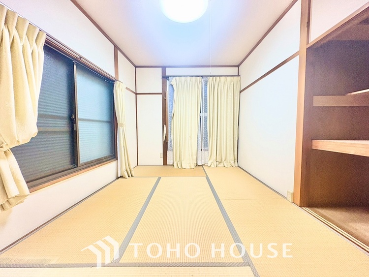 内装 【癒しの空間】室内構成に拘り採光とセンスを散りばめた空間。それは『柔らかさ』に似た素敵な居場所。そこに暮らす人のことを考えつくり出したものは『癒し』という心地よい居場所なんだと思う。