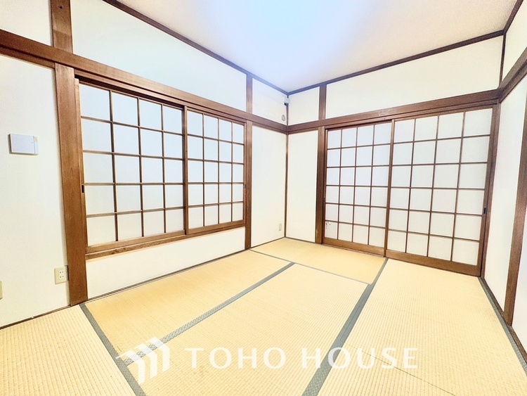 内装 【Kitchen】一歩一歩踏みしめる喜びを。光り眩い羨望のリビングへ。一歩一歩を踏みしめて家族の集う幸せの場所へ。すべてがクライマックスのマイベストホーム。