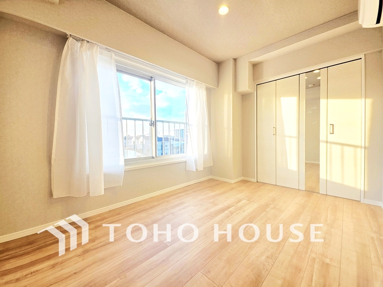 内装 極上のプライベート空間が、深い安らぎを誘います。一日の疲れを忘れさせる静けさと、心地よい目覚めを約束する聖域です。