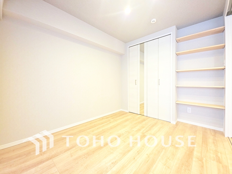 内装 極上のプライベート空間が、深い安らぎを誘います。一日の疲れを忘れさせる静けさと、心地よい目覚めを約束する聖域です。