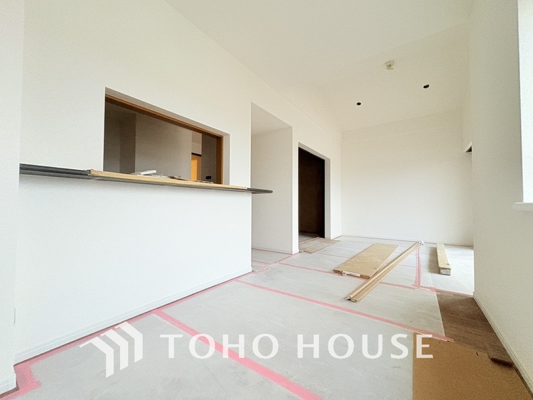 内装 広がりのある住空間、家族が集まるリビング・ダイニング（リフォーム中）