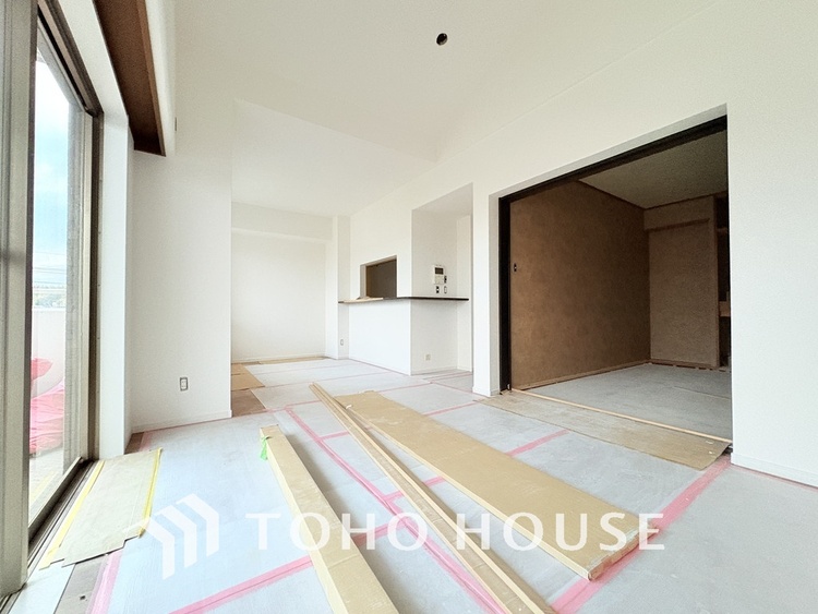 キッチン 柔らかな陽のそそぐ心地よいリビングダイニング（リフォーム中）