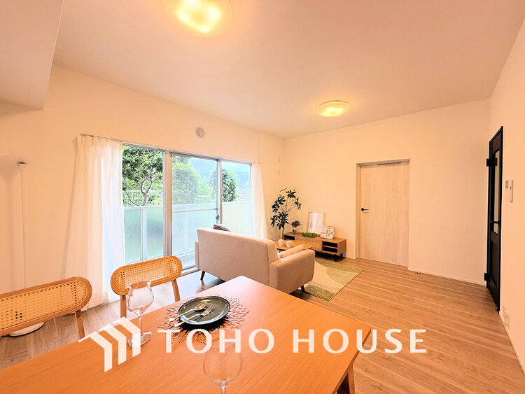 内装 ゆったりとくつろげる上質なリビングダイニング