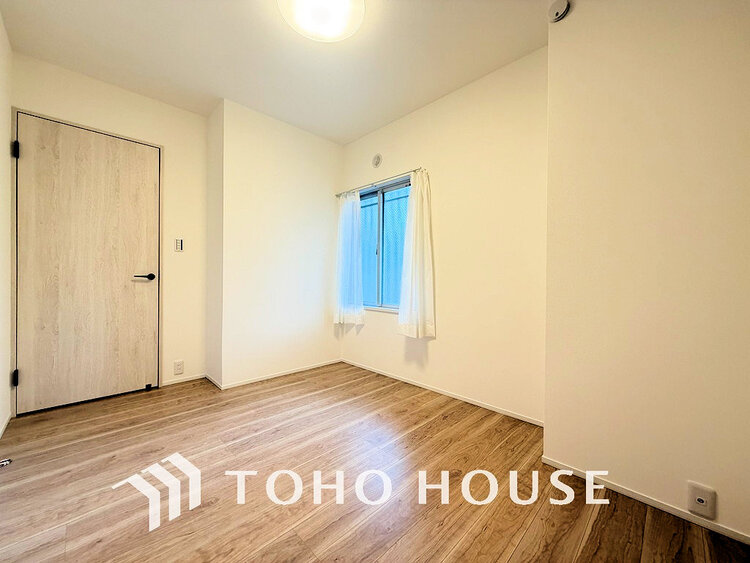 内装 シンプルですっきりとした室内は飽きのこない居心地の良い雰囲気