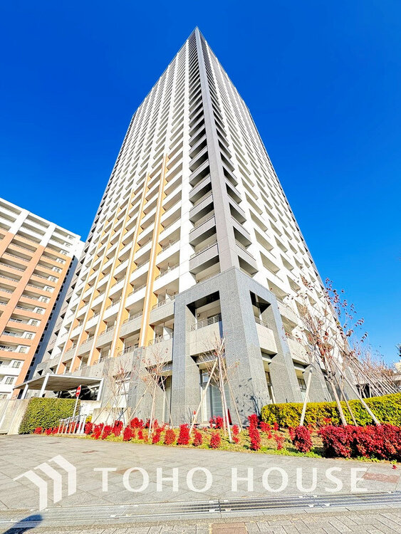 外観 〜「川崎」駅徒歩2分の高層レジデンス〜30階部分のため眺望良好〜たいせつなペットと暮らせます〜