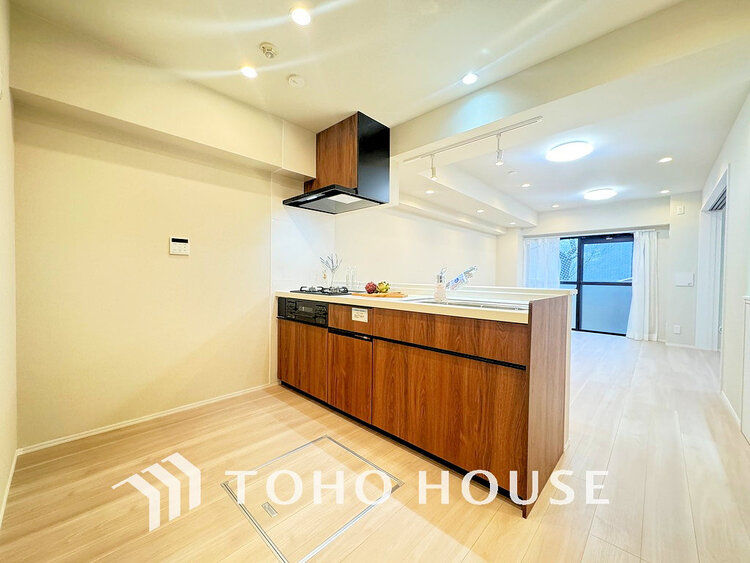 キッチン シンプルな部屋の雰囲気に溶け合うナチュラルキッチン