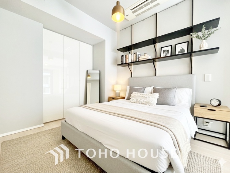 内装 ＊配置してある家具や小物はCGによるイメージ画像です。感性を育むプライベートルームはシンプルでスマートな空間。