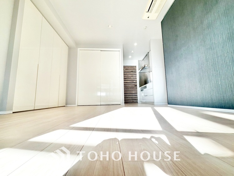 内装 「想像していた以上に広い」が写真を撮っているときの感想です。家事動線に配慮したプランによりご家族がくつろげる明るく広い空間が確保できました。