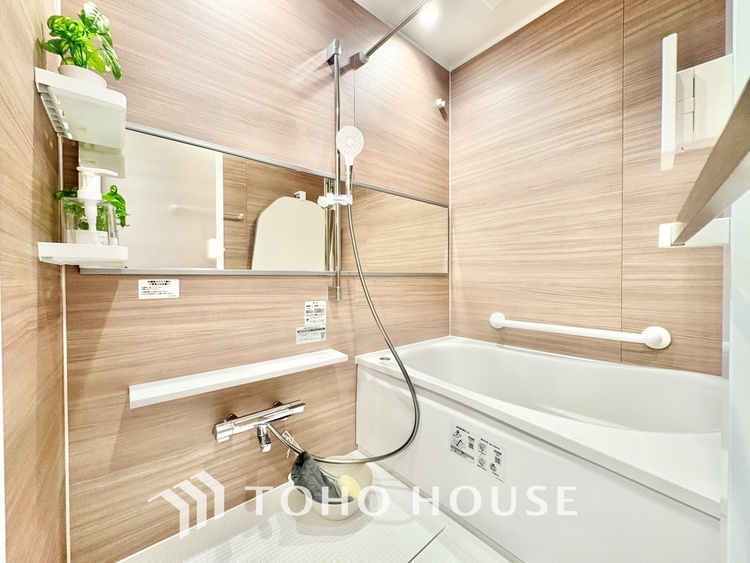 風呂 浴室は一日の疲れを癒す特別な空間。清潔感と快適性で心身ともにリフレッシュできます。