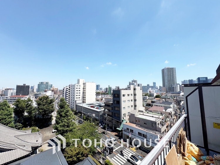 内装 【Quietness】プライベートなお部屋では静かに時を過ごしたい。読書をして、物思いにふける・・光りに満たされた安らぎの空間をがここにはあります。