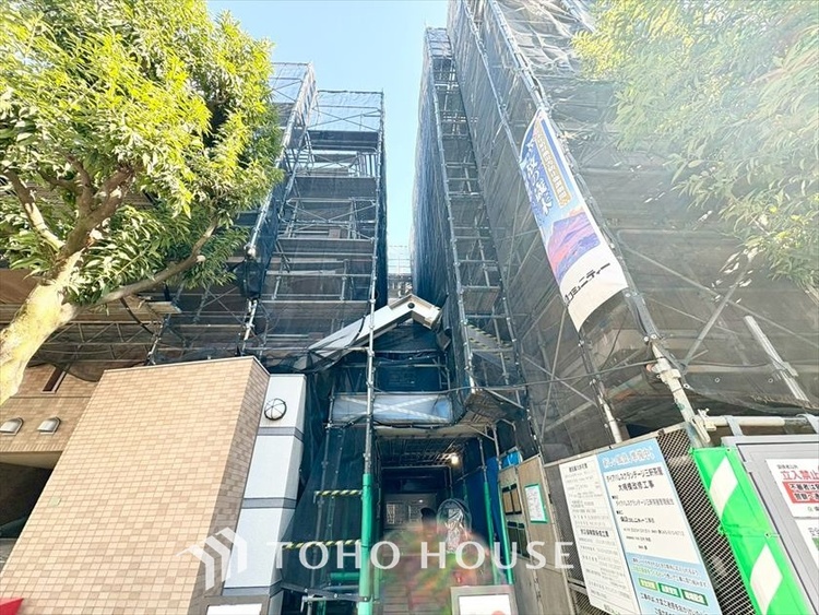 外観 【APPEARANCE】◆眩い◆光が燦々と入り、家族の笑顔を照らす。「いつまでも続いて」と願う夢のような毎日がここにある。