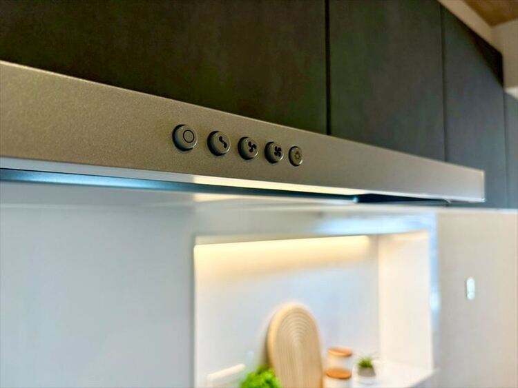 その他 【KITCHEN】◆開放的◆後片付けが楽なシステムキッチン。収納スペースの充実！