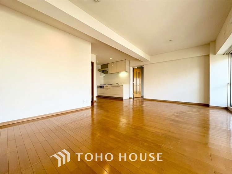 内装 【LIVING】◆扉を◆開くとこの景色。家族の”おかえり”の声が聞こえてきそう。