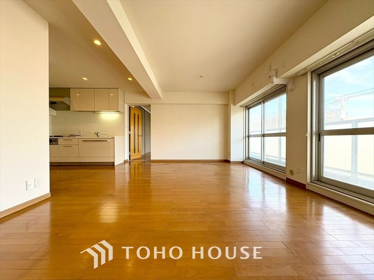 内装 【LIVING】◆住む喜び、楽しさ、感動◆を君と共有したい。いつまでもずっと家族を見渡せるこの広い空間で。