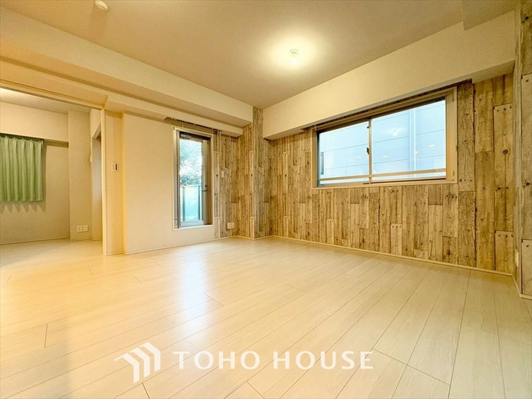 内装 現在改装中◆simple is best◆無駄のない綺麗なつくりのリビングルームであなただけの暮らしを。