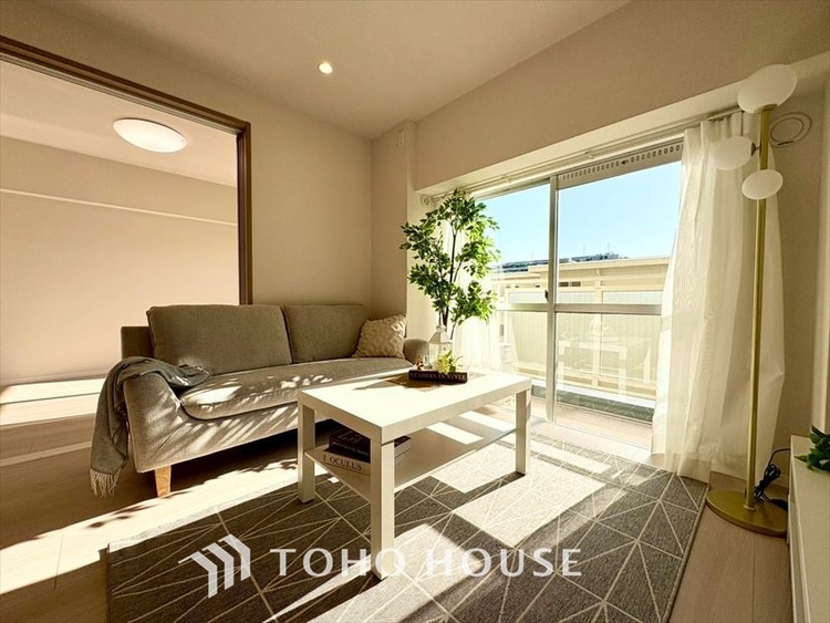 内装 【LIVING】◆住む喜び、楽しさ、感動◆を君と共有したい。いつまでもずっと家族を見渡せるこの広い空間で。