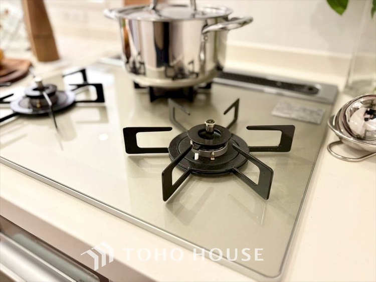 キッチン 【KITCHEN】◆家族のおはよう◆の声を笑顔で迎えてあげられるシステムキッチン。朝ごはんが楽しみでちょっと早起きしたくなるんです。