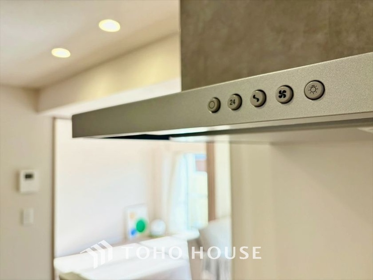 その他 【KITCHEN】◆開放的◆後片付けが楽なシステムキッチン。収納スペースの充実！