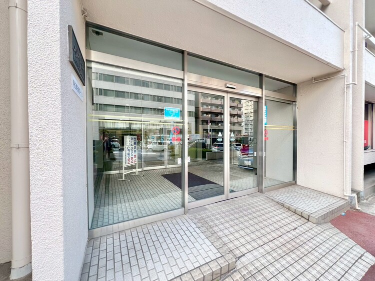 その他 上質感漂う玄関アプローチです。