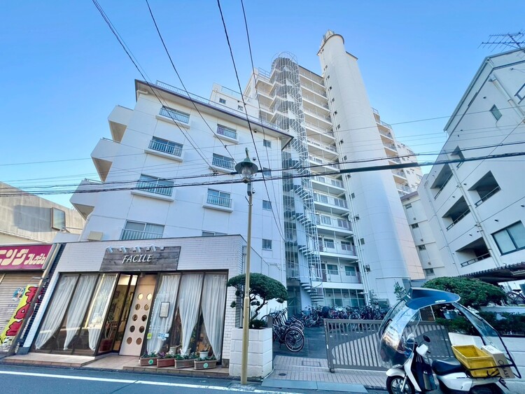 外観 飽きのこないシンプルモダンな外観です。