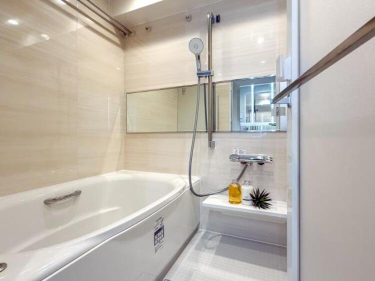 風呂 ゆったりとした広さで、毎日のバスタイムを心地よくお楽しみいただけます。