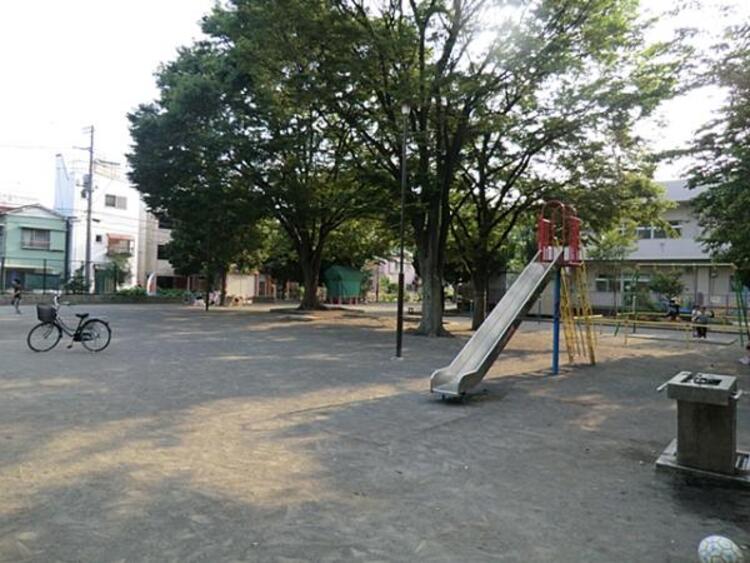 周辺 東潮田公園　270m