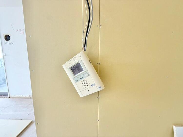 その他 誰が来てもわかる様にモニター付きインターホンを設置。