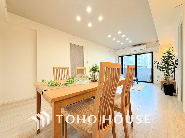 内装 ゆったりとくつろげる上質なリビングダイニング