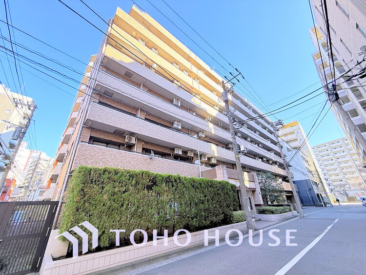 外観 〜「横浜」駅徒歩9分の好立地〜南西向きのため陽当たり良好〜オートロック付きで安心のセキュリティ〜