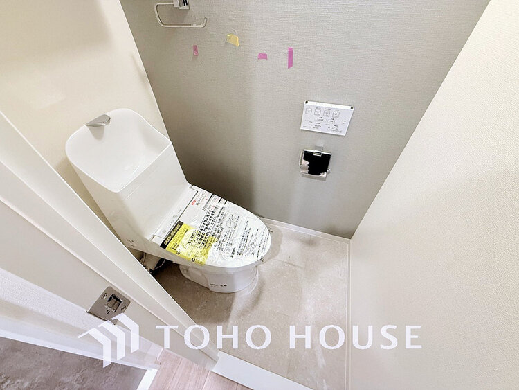 トイレ トイレには快適な温水洗浄便座付