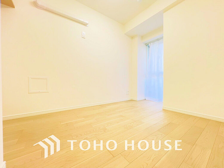 内装 採光もある洋室は、くつろぎのひと時を過ごすのにぴったり