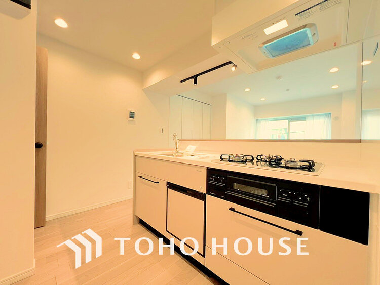 キッチン シンプルな部屋の雰囲気に溶け合うナチュラルキッチン