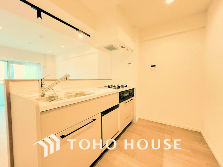 キッチン 落ち着きのあるカラーで統一された清潔感と気品が溢れるキッチン