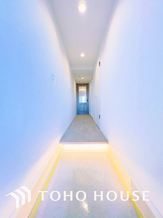 玄関 落ち着いた雰囲気の玄関、家族の帰りを暖かく迎えてくれます