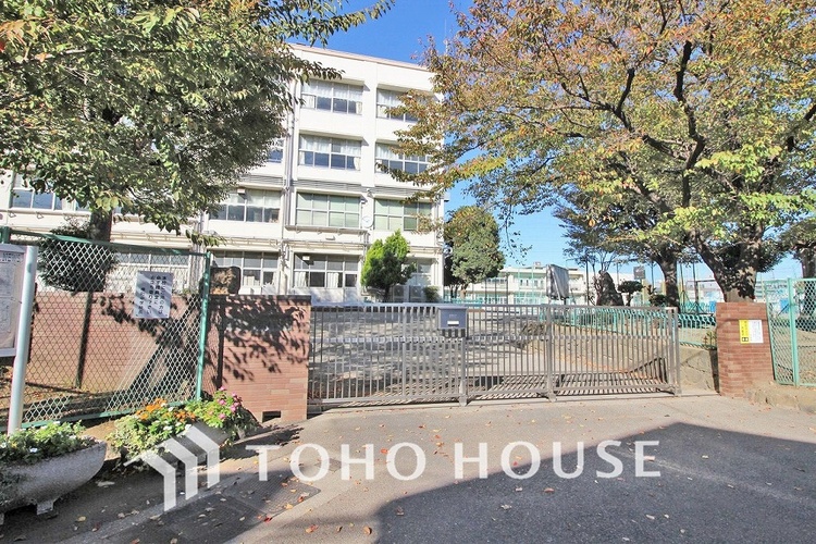 周辺 横浜市立樽町中学校　距離1800ｍ